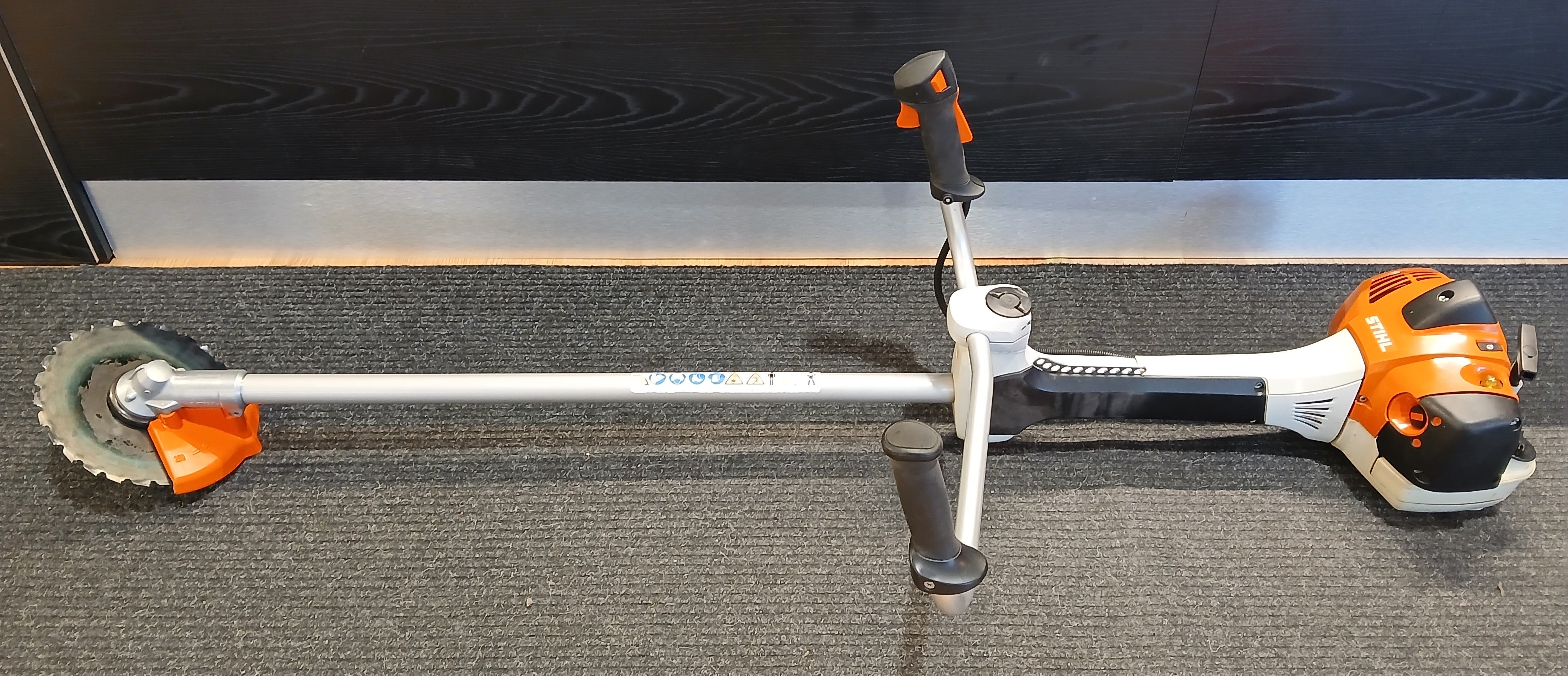 STIHL FS 561 RAIVAUSSAHA VAIHTOLAITE