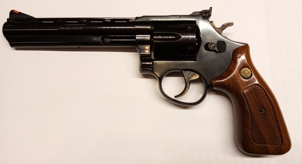 TAURUS .357 MAG REVOLVERI K&Auml;YTETTY
