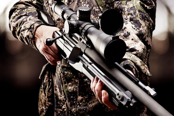 Aseet mets&auml;stykseen - haulikot, kiv&auml;&auml;rit ja pistoolit