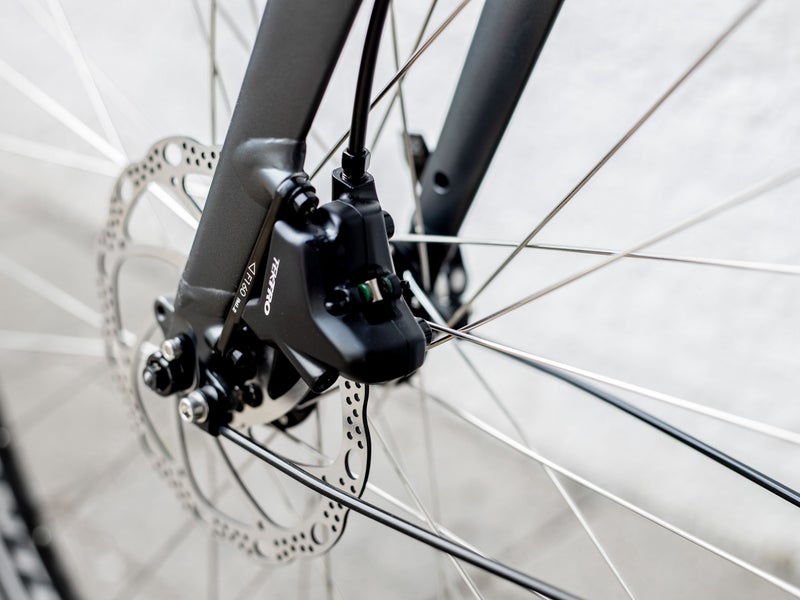 Trek FX 2 Disc varusteltu hybridipy&ouml;r&auml;