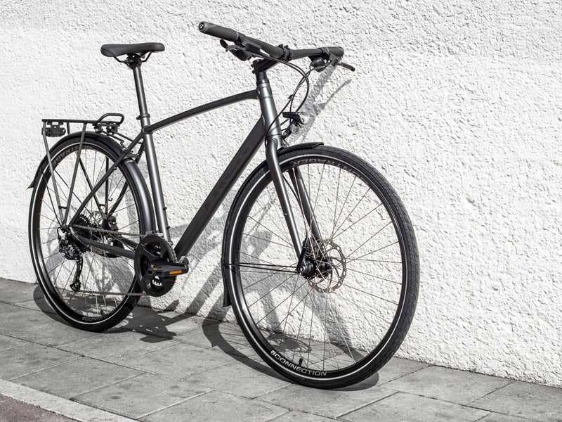 Trek FX 2 Disc varusteltu hybridipy&ouml;r&auml;
