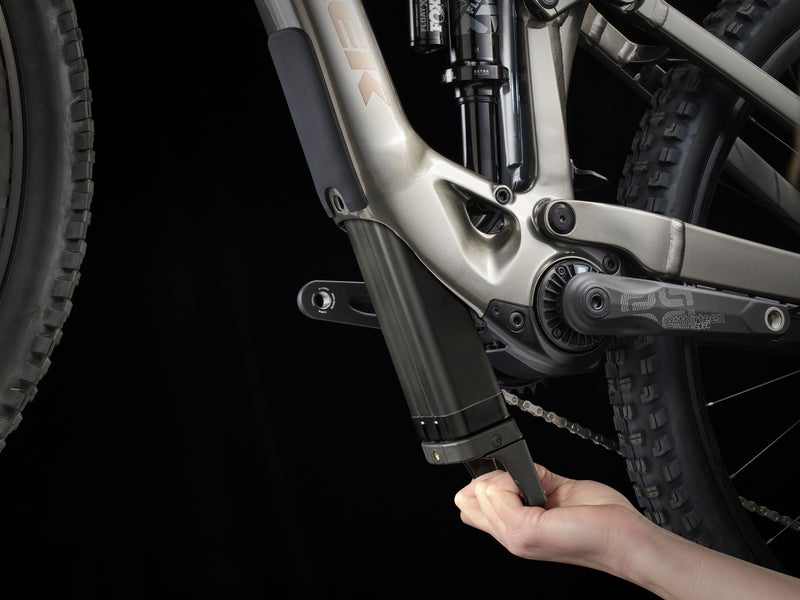 Trek Fuel EXe 8 XT t&auml;ysjousto s&auml;hk&ouml;maastopy&ouml;r&auml;