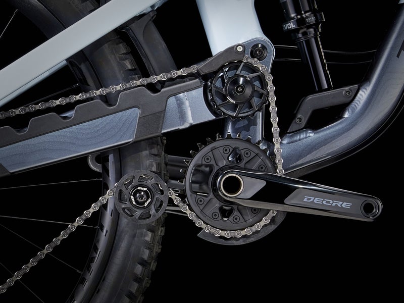 Trek Slash 8 Gen 6 t&auml;ysjousto maastopy&ouml;r&auml;