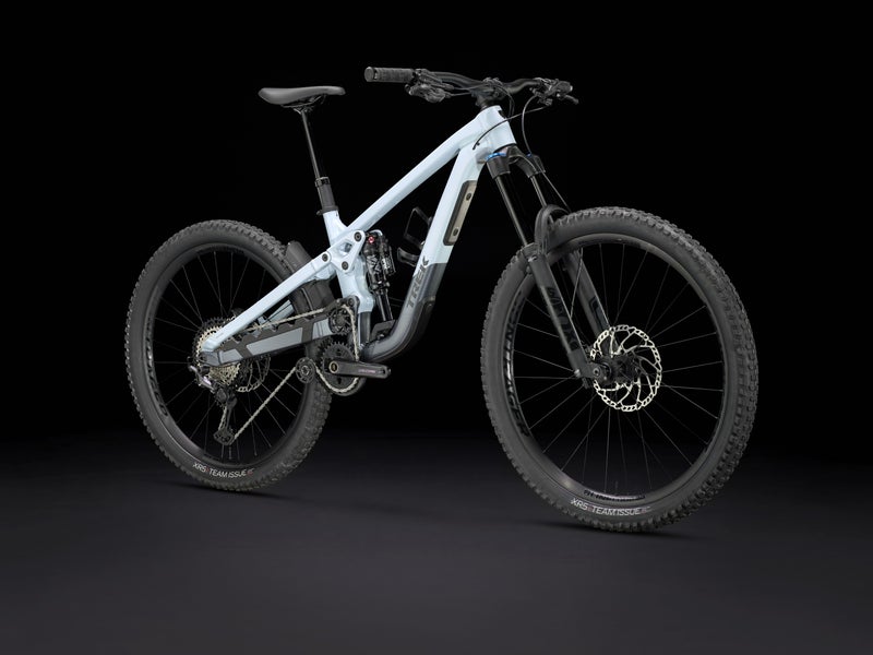 Trek Slash 8 Gen 6 t&auml;ysjousto maastopy&ouml;r&auml;