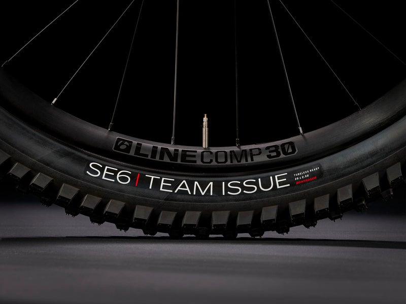 Trek Slash 9 GX AXS T-Type Gen 6 t&auml;ysjousto maastopy&ouml;r&auml;