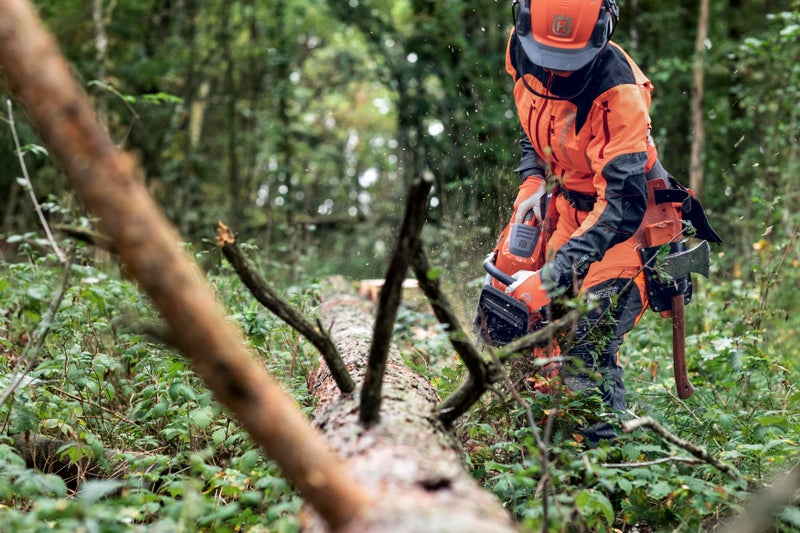 Husqvarna 550XPG II moottorisaha , l&auml;mp&ouml;kahvat