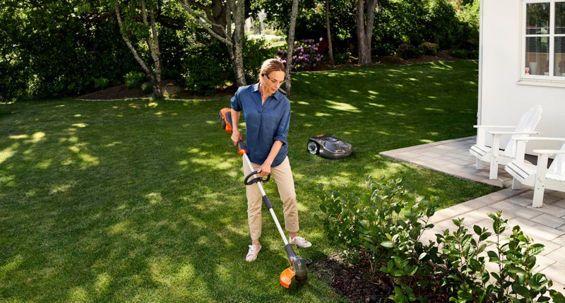 Husqvarna 110iL akkutrimmeri, mukana akku ja laturi