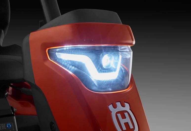 Husqvarna R316TSX AWD, EI LEIKKUULAITETTA, KAWA FS481 V-TWIN, OHJ.TEHOSTIN